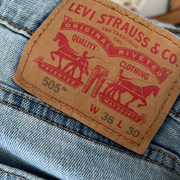 Levi’s 505 for Men 36x30 Distressed Jeans - Picture 2 of 6